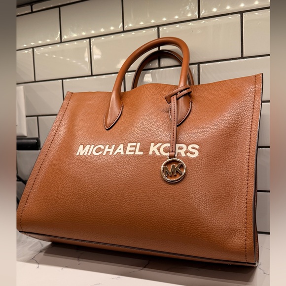 Michael Kors Mirella Medium Pebbled Leather Tote Bag - Picture 2 of 13